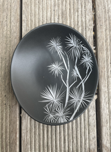 Load image into Gallery viewer, tī kōuka white