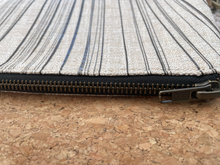 Load image into Gallery viewer, tī kōuka on natural