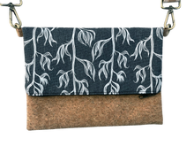 Load image into Gallery viewer, harakeke on dark grey