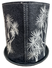 Load image into Gallery viewer, tī kōuka white on grey