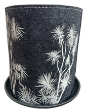 Load image into Gallery viewer, tī kōuka white on grey