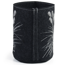 Load image into Gallery viewer, toetoe on dark grey