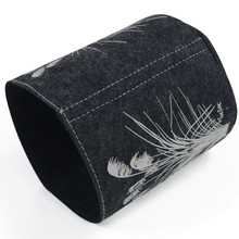 Load image into Gallery viewer, toetoe on dark grey