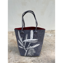 Load image into Gallery viewer, rewarewa on grey / burgandy