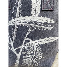 Load image into Gallery viewer, rewarewa on grey / burgandy