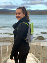 Load image into Gallery viewer, white toetoe on green · light grey backpack