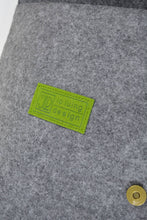 Load image into Gallery viewer, white toetoe on green · light grey backpack