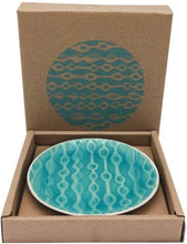 Load image into Gallery viewer, kowhai seed: turquoise crackle